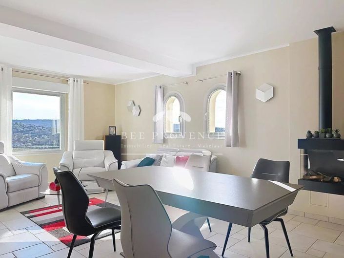 Image No.7-3 Bed House for sale