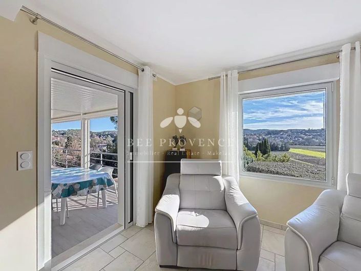 Image No.8-3 Bed House for sale