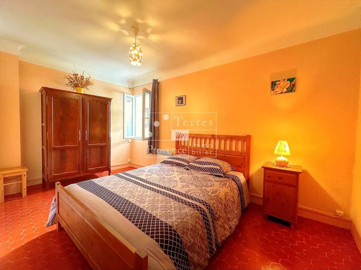 Image No.8-3 Bed House for sale