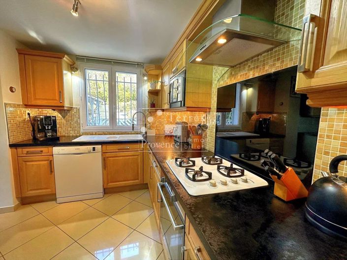 Image No.16-4 Bed House for sale