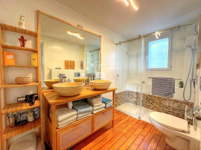 Image No.18-4 Bed House for sale