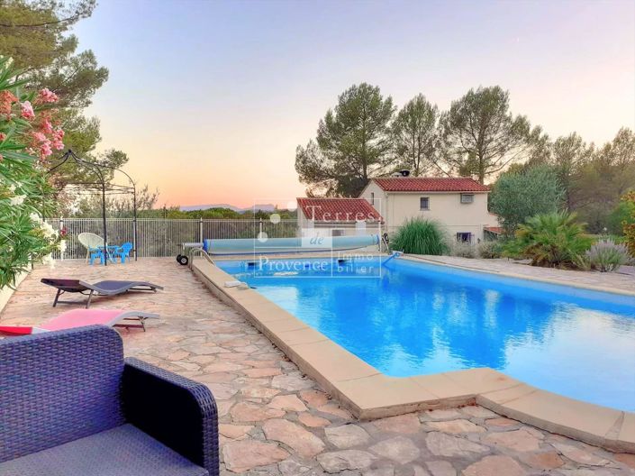 Image No.2-4 Bed House for sale