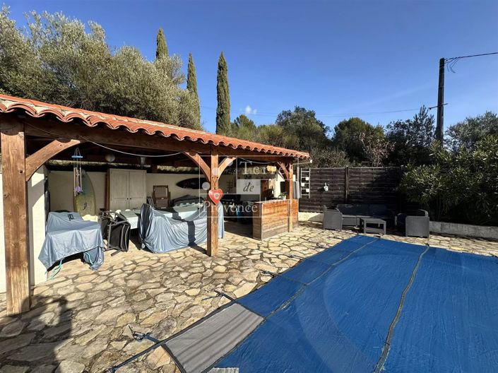 Image No.6-4 Bed House for sale