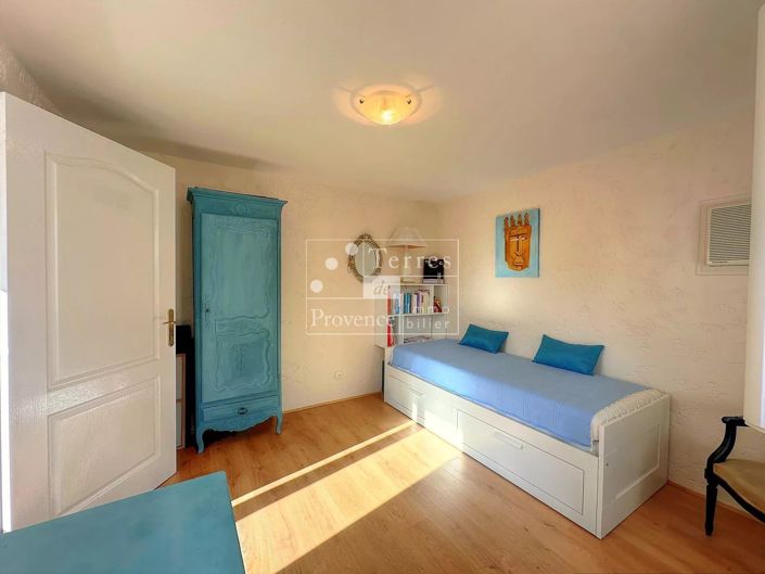 Image No.9-4 Bed House for sale