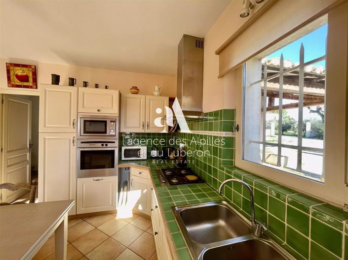 Image No.10-4 Bed House for sale