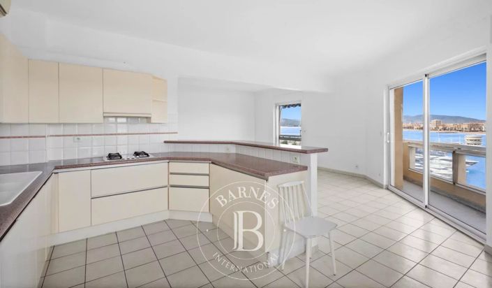 Image No.3-Appartement de 3 chambres à vendre à Saint-Raphael
