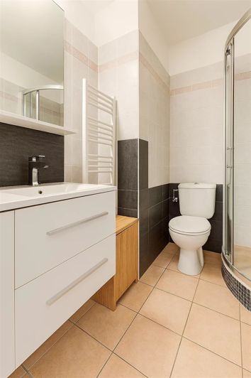 Image No.8-2 Bed House for sale