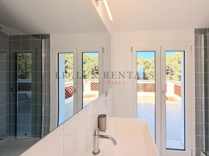 Image No.15-3 Bed Apartment for sale