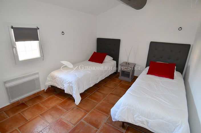 Image No.11-4 Bed House for sale