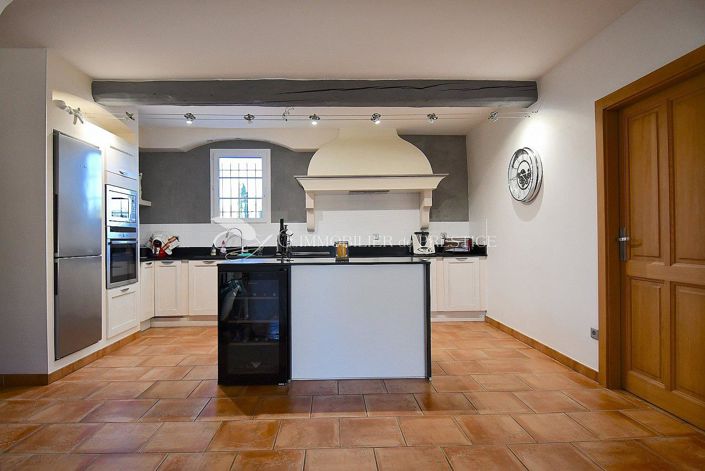 Image No.6-4 Bed House for sale