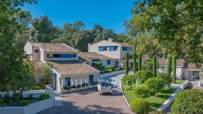 Image No.18-7 Bed House for sale