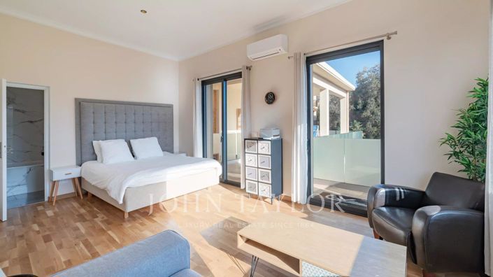 Image No.11-11 Bed House for sale