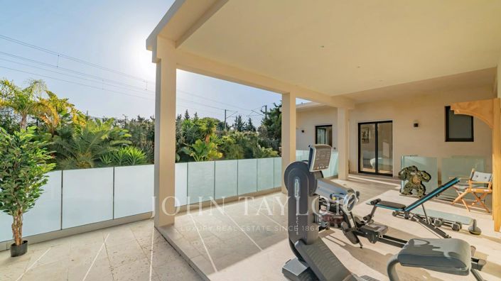 Image No.12-11 Bed House for sale