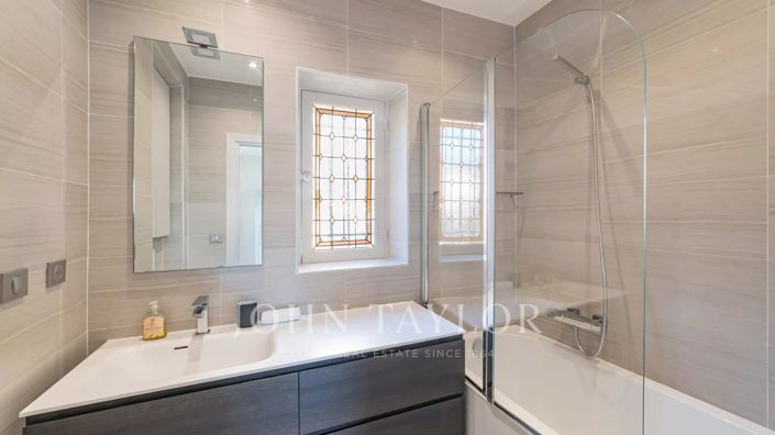 Image No.14-11 Bed House for sale