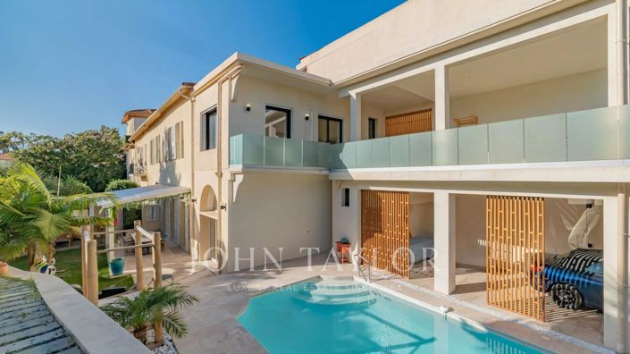 Image No.2-11 Bed House for sale