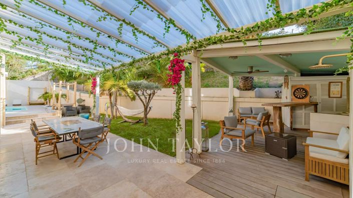 Image No.6-11 Bed House for sale