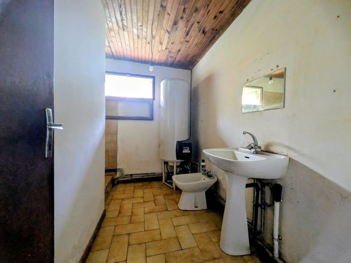 Image No.10-3 Bed House for sale