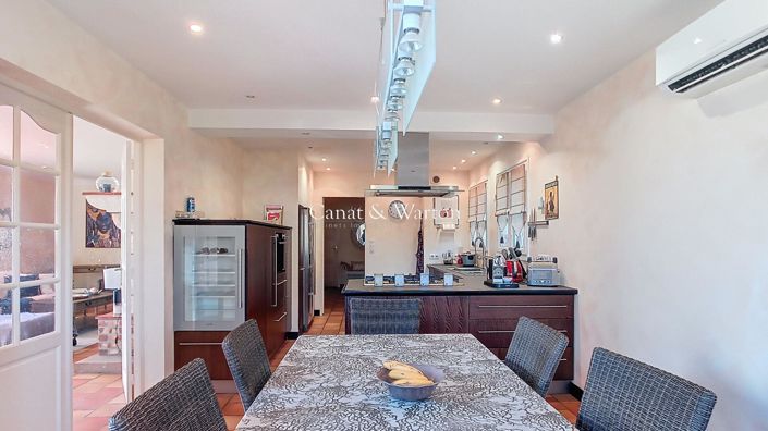 Image No.6-5 Bed House for sale