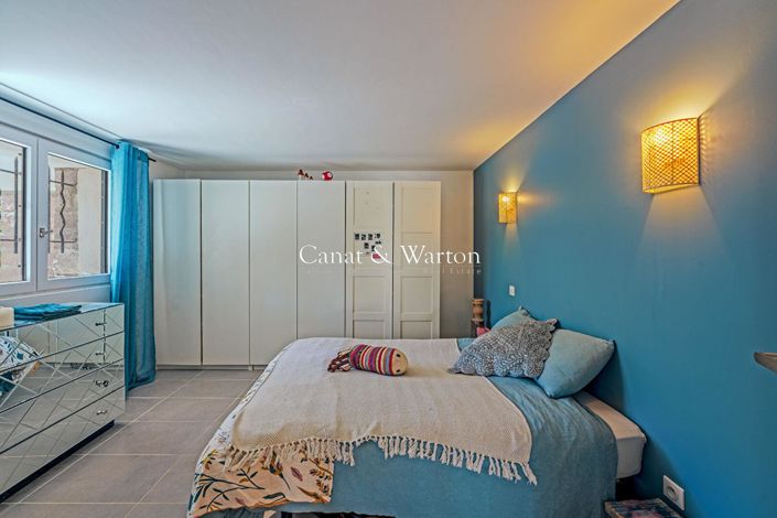 Image No.11-4 Bed House for sale