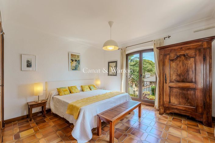 Image No.10-Propriété de 4 chambres à vendre à Saint-Raphael