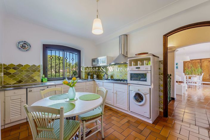 Image No.11-Propriété de 4 chambres à vendre à Saint-Raphael