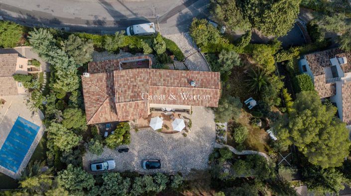 Image No.14-Propriété de 4 chambres à vendre à Saint-Raphael