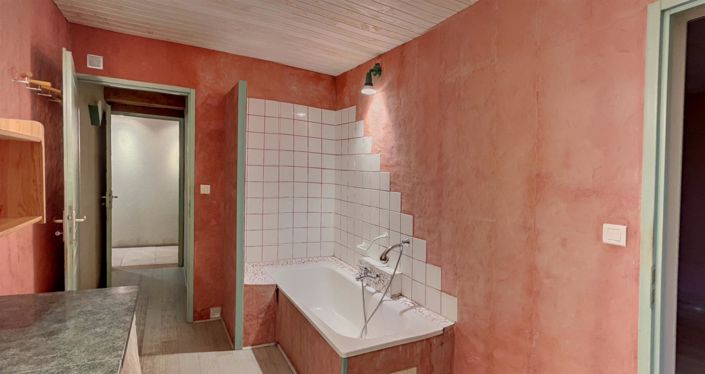 Image No.10-4 Bed House for sale