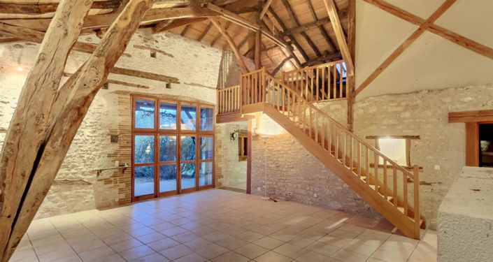 Image No.3-4 Bed House for sale