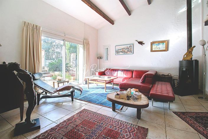 Image No.3-4 Bed House for sale