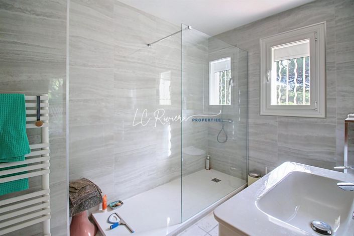 Image No.9-4 Bed House for sale