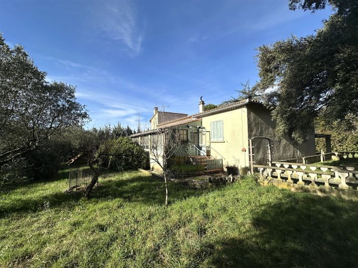 Image No.2-6 Bed House for sale