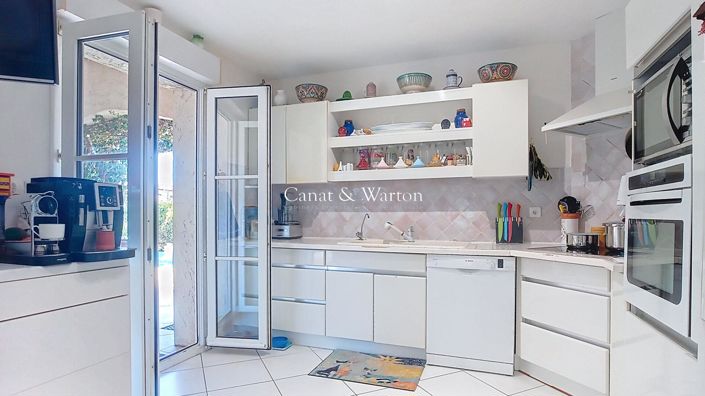 Image No.5-4 Bed House for sale