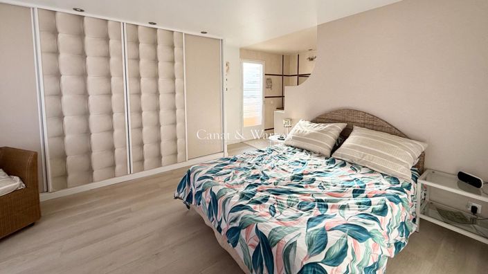 Image No.9-Propriété de 4 chambres à vendre à Saint-Raphael