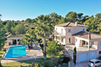 1 - Saint-Raphael, House