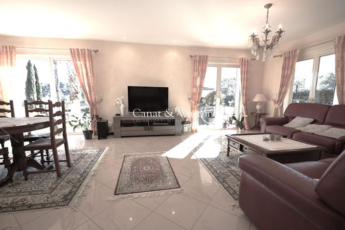 Image No.4-4 Bed House for sale