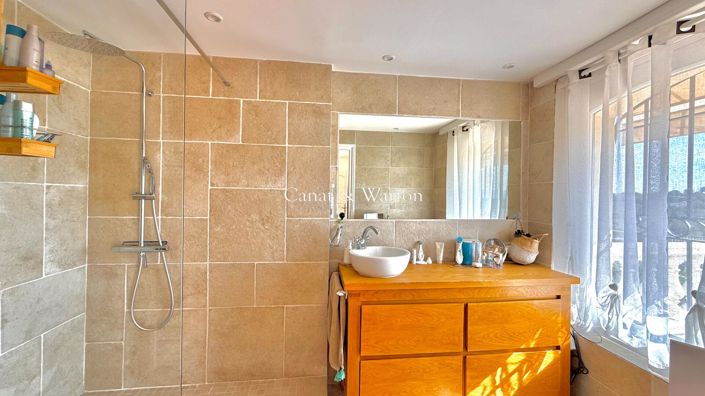 Image No.5-4 Bed Property for sale