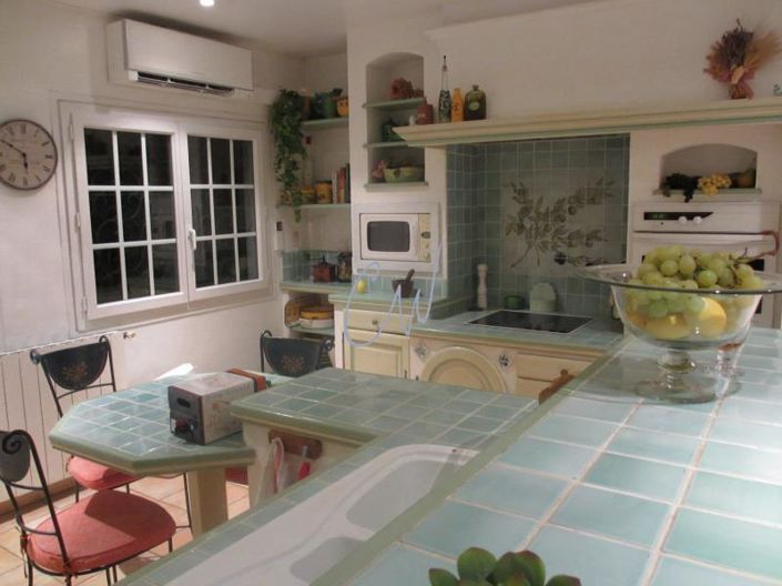 Image No.4-Propriété de 5 chambres à vendre à Fréjus