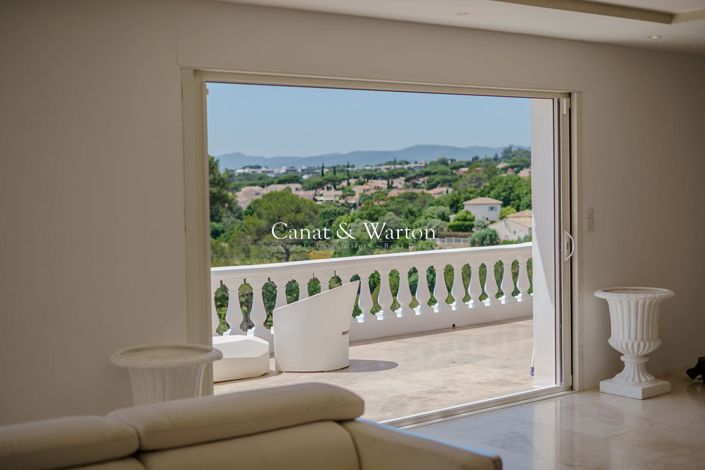 Image No.14-4 Bed Property for sale