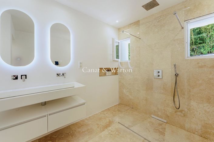 Image No.9-4 Bed Property for sale