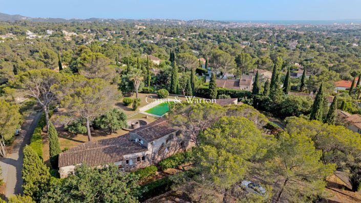 Image No.2-7 Bed Property for sale