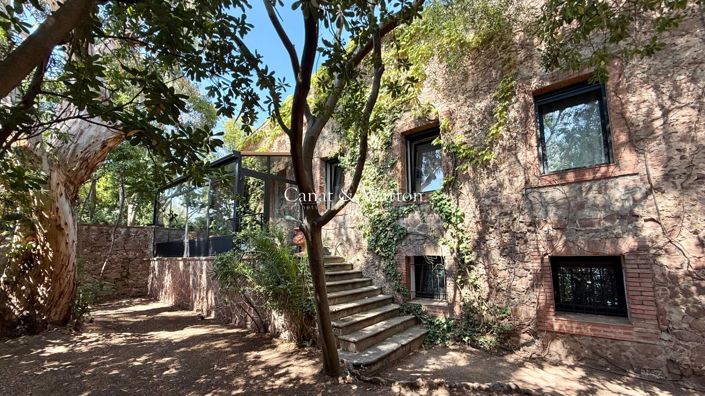 Image No.18-5 Bed House for sale