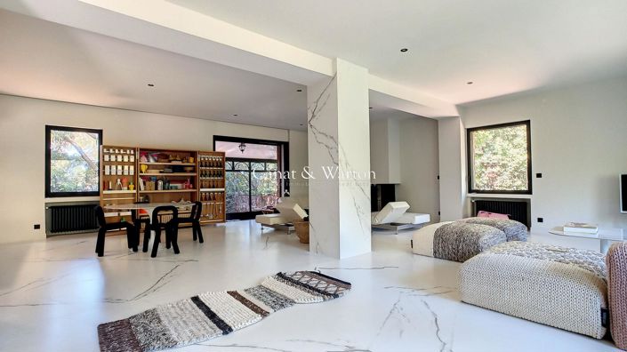 Image No.4-5 Bed House for sale