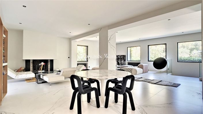 Image No.6-5 Bed Property for sale
