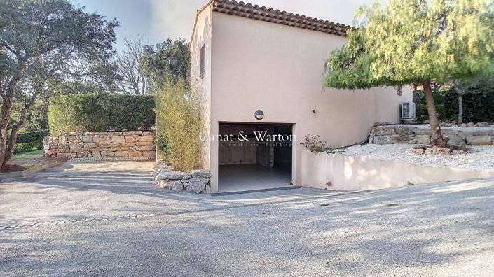 Image No.10-4 Bed Property for sale