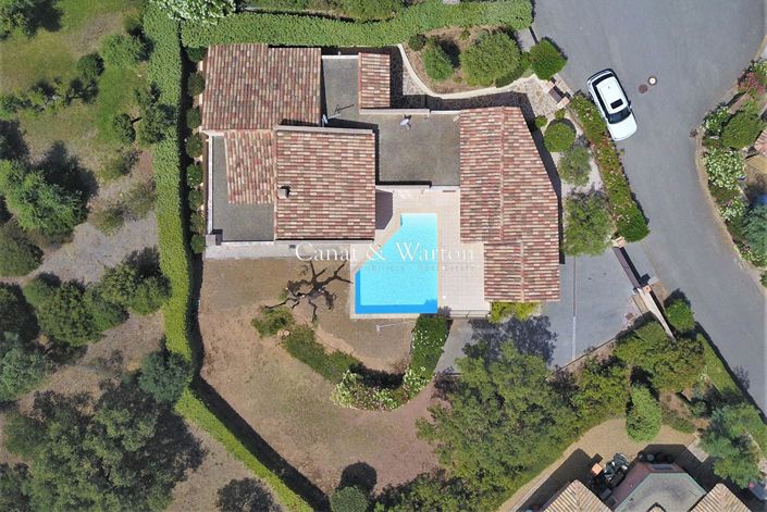 Image No.2-Propriété de 4 chambres à vendre à Saint-Raphael