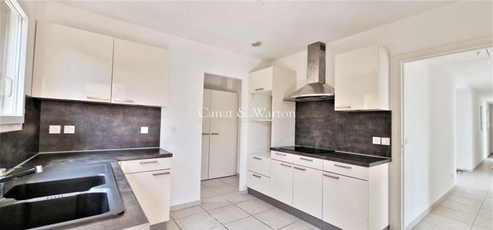 Image No.7-Propriété de 4 chambres à vendre à Saint-Raphael