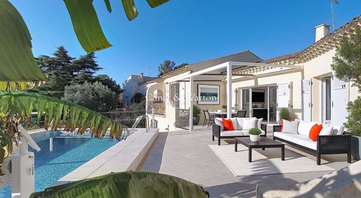 Image No.10-3 Bed House for sale