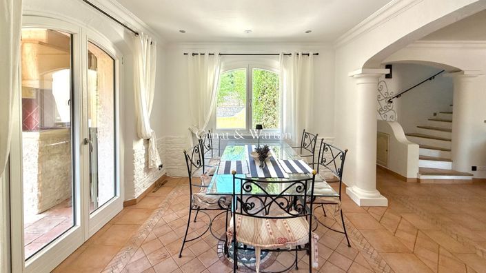 Image No.4-Propriété de 3 chambres à vendre à Saint-Raphael
