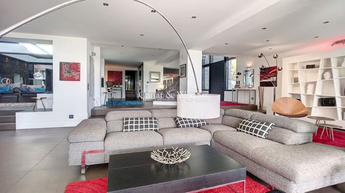 Image No.12-5 Bed House for sale