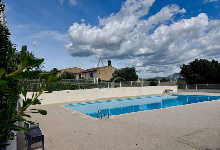 Image No.4-2 Bed House for sale